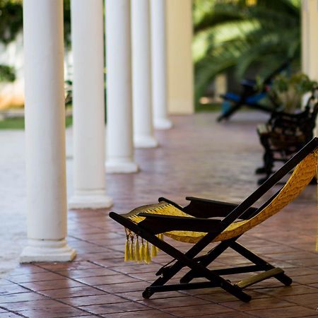 Hotel Hacienda De イサマル エクステリア 写真