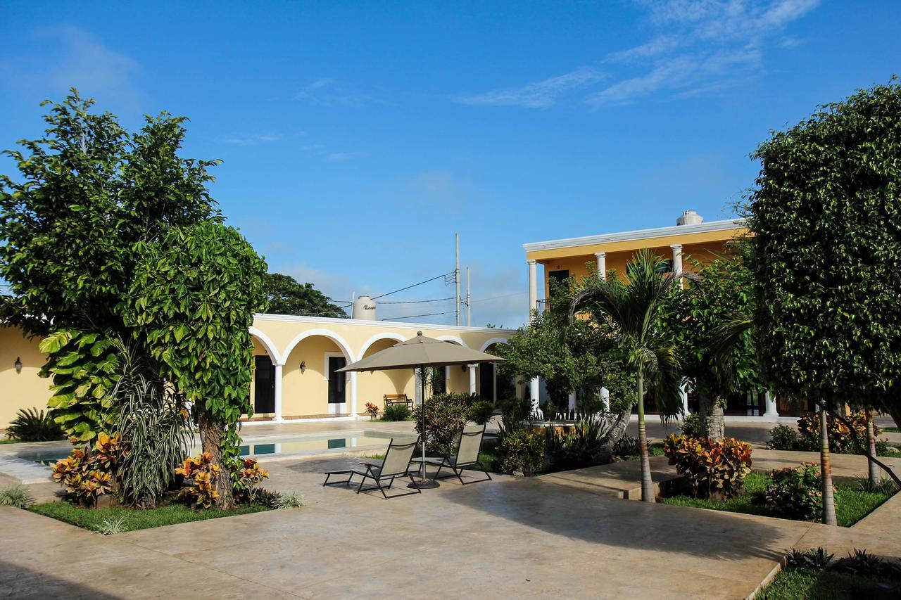 Hotel Hacienda De イサマル エクステリア 写真